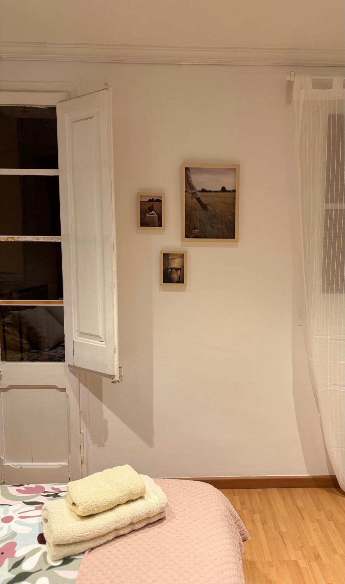 Acogedor Piso En Barcelona Apartment Luaran gambar