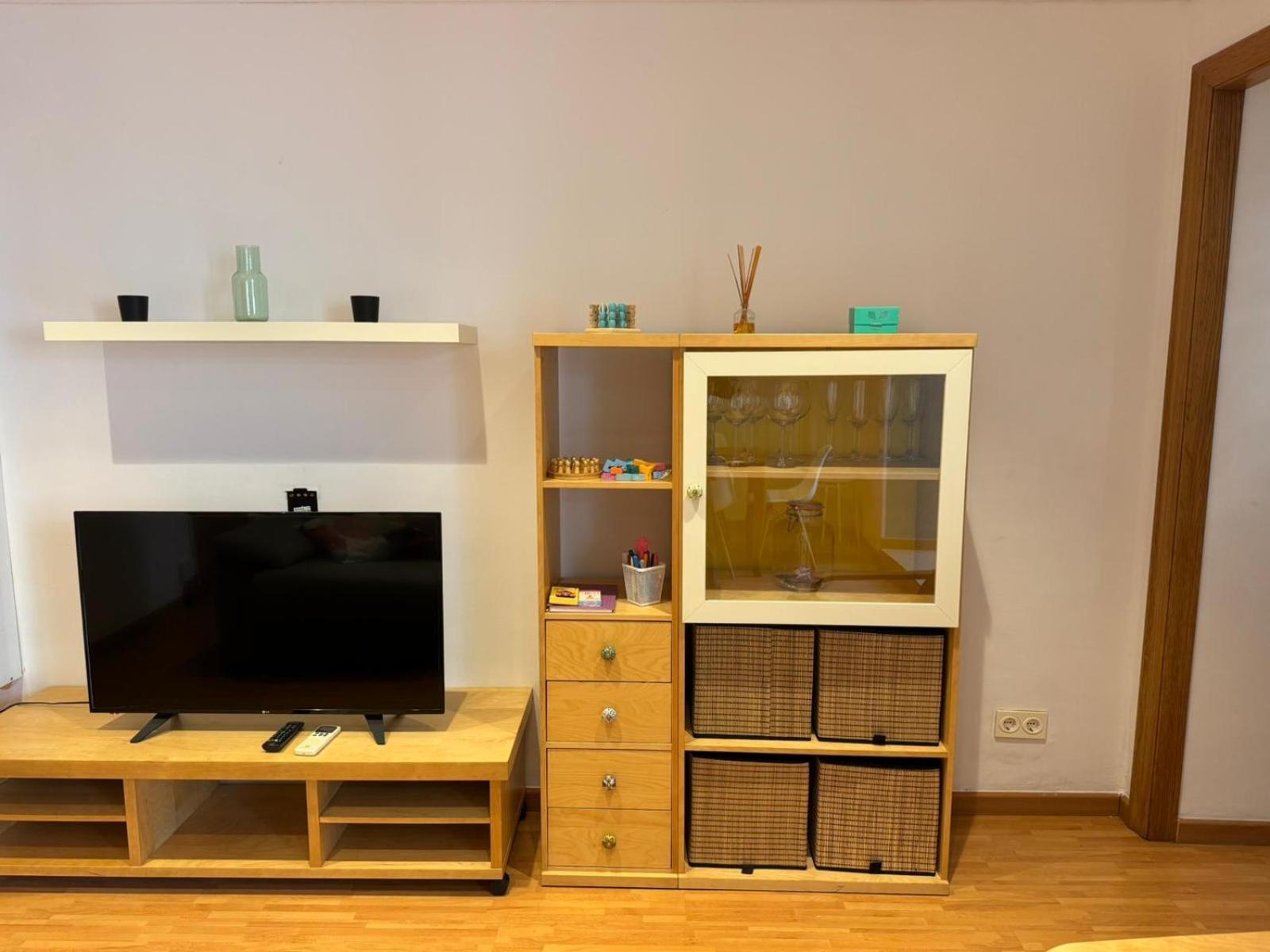 Acogedor Piso En Barcelona Apartment Luaran gambar