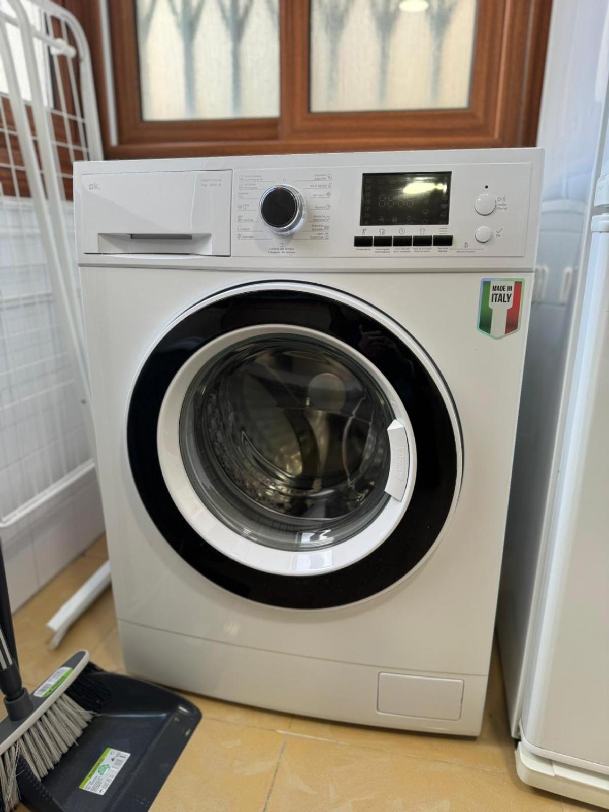 Acogedor Piso En Barcelona Apartment Luaran gambar