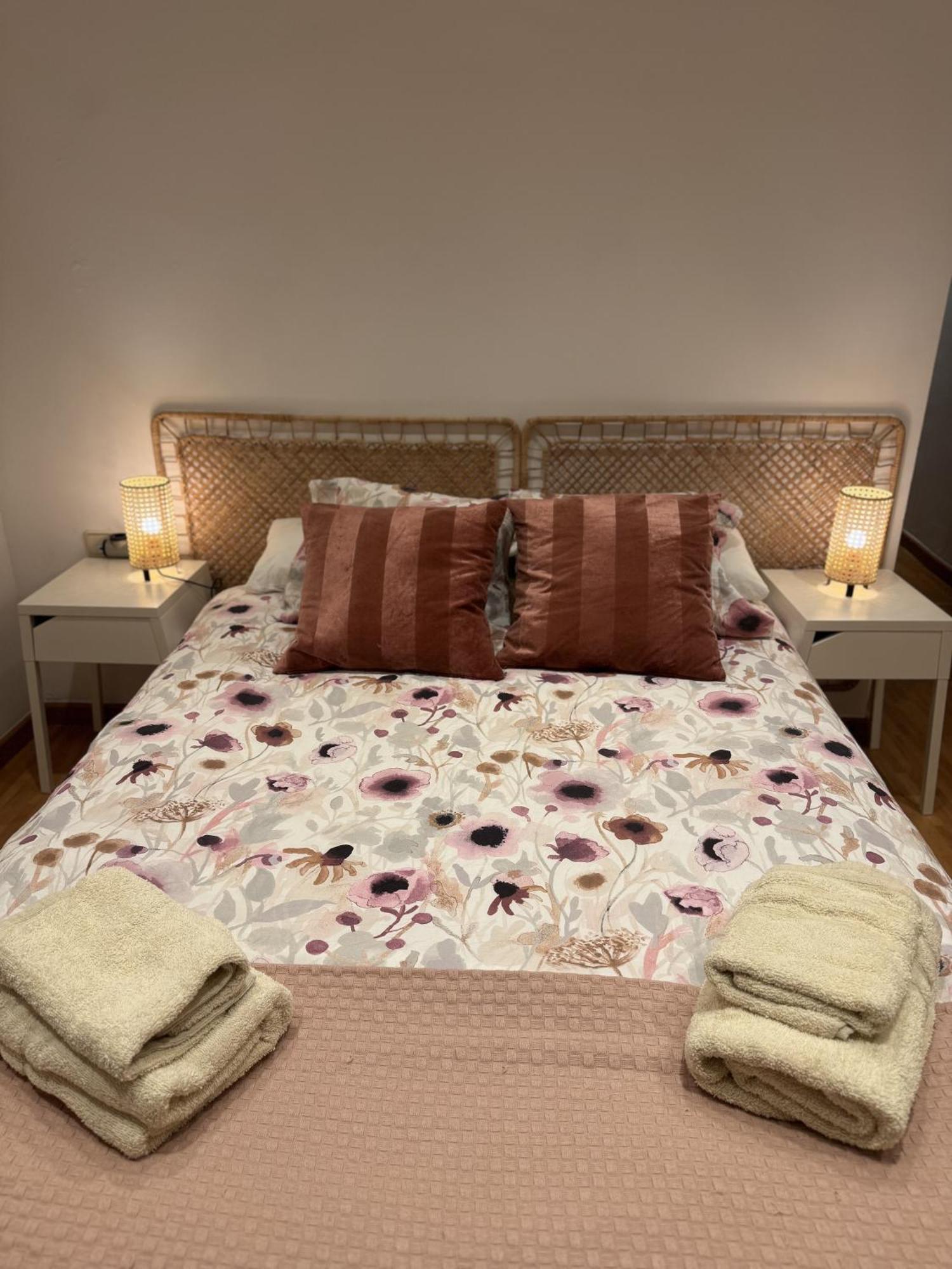 Acogedor Piso En Barcelona Apartment Luaran gambar